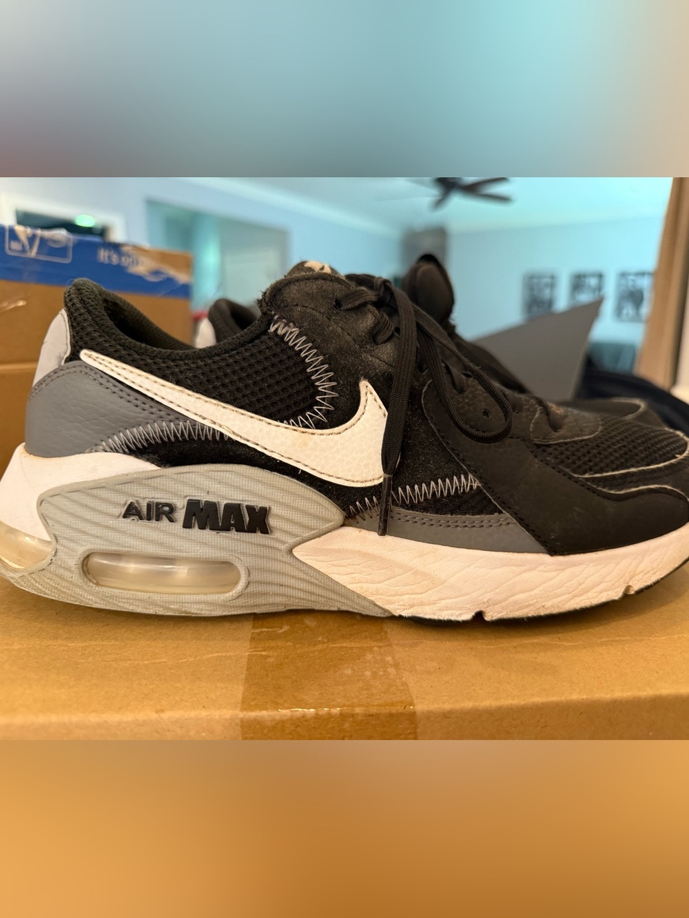 Nike Air Max Excee Men’s 8.5 black cool grey sneakers
